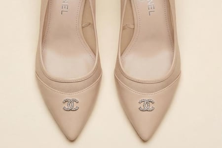 كعب نسائي كلاسيكي من شانيل CHANEL أناقة خالدة بتفاصيل فاخرة ماستر كوالتي