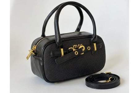 حقيبة ميو ميو النسائية – جلد فاخر بتصميم أنيق ماستر كوالتي