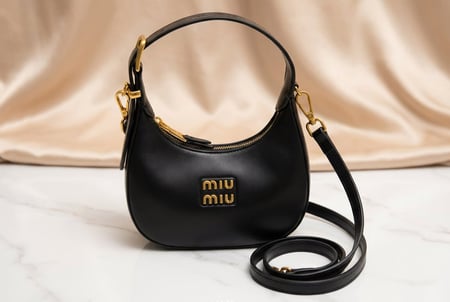 حقيبة ميو ميو (Miu Miu) نسائية ماستر كوالتي