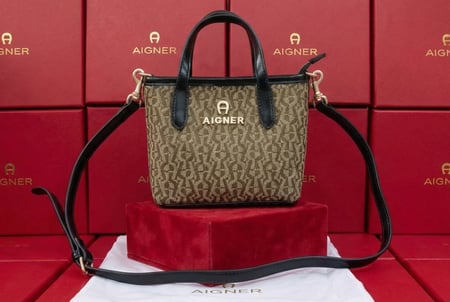 حقيبة اجنر AIGNER نسائية  ماستر كوالتي