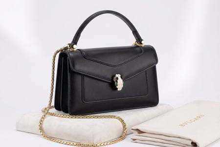 حقيبة بولغاري جلد لامع تصميم فاخر بمشبك رأس الأفعى ماستر كوالتي