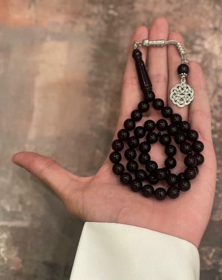 سبحة بكلايت بلون أسود ملكي