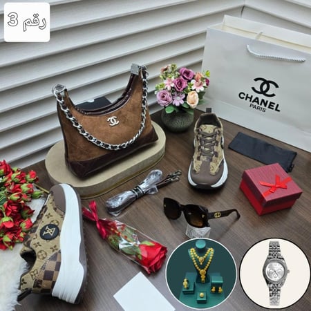 طقم نسائي ماركة شانيل كامل نفس الصورة