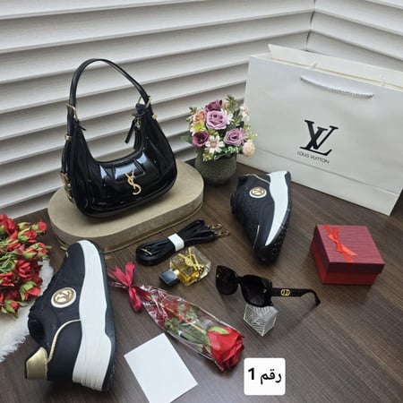 طقم نسائي ماركة لويس فيتون