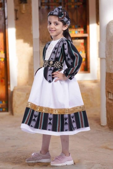 فستان يوم التأسيس بناتي