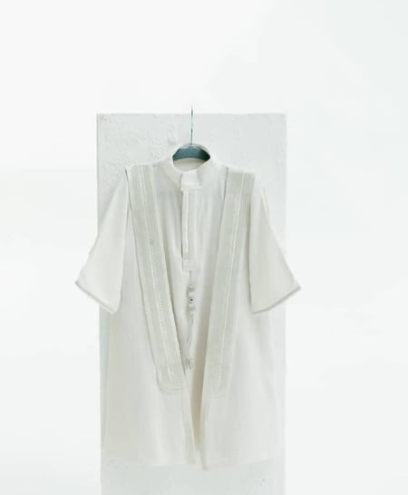 البشت الملكي مع ثوب العيد تصميم حصري