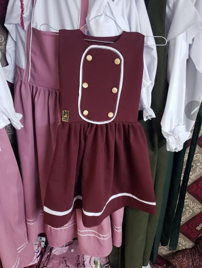 مريول مدرسي الروضه لون عنابي