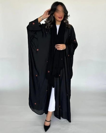 عباية تطريز نجوم