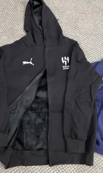 بلوفر الهلال مع السحاب