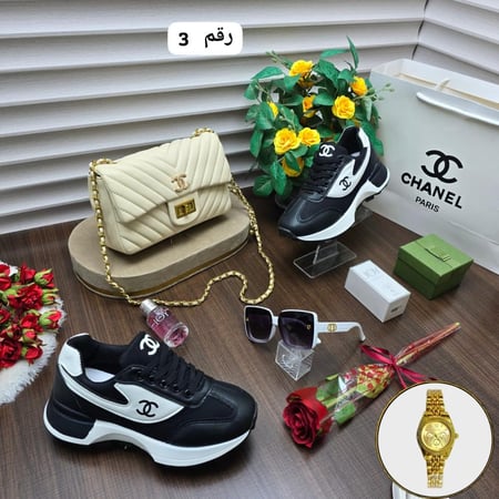 طقم شنطة وشوز ماركة شانيل نفس الصورة