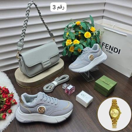 طقم نسائي ماركة فندي نفس الصورة