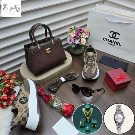 طقم نسائي ماركة شانيل كامل نفس الصورة