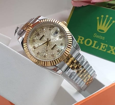 ساعة رجالية بحركة أوتوماتيكية بالبطارية وسوار مريح وأنيق