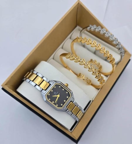 ساعة نسائية استيل مع اكسسوارات زركون مميزة في علبة راقية