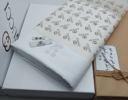 قماش رجالي أبيض مع ملحقات كاملة