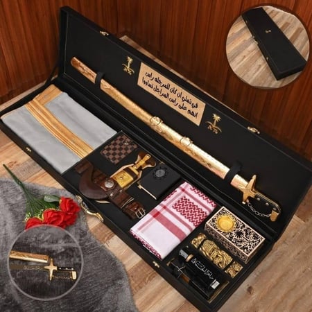 بوكس يحتوي على عطر ومبخرة ومحفظة جلدية تناسب الأذواق الراقية