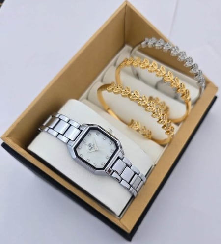 هدية مثالية للنساء تضم ساعة واكسسوارات زركون مع ضمان سنة