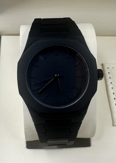 ساعة كاربون رجالية اللون اسود