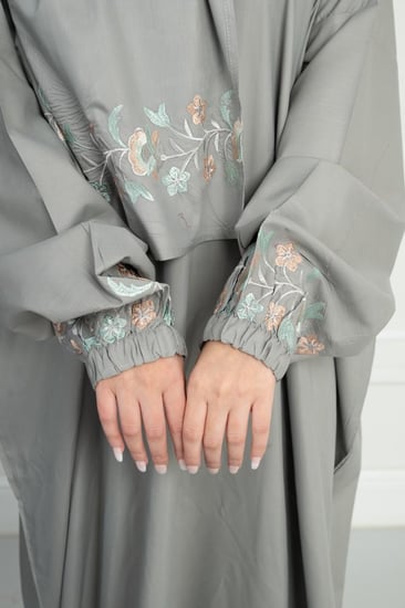 جلال صلاه قطن بارد تطريز ورود موديل سحاب -لون ازرق فاتح