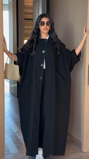 عباية ريماس كريب ملكي مريح صورة ١