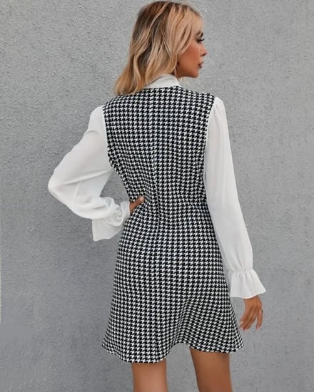 فستان طويل بنمط مربعات وربطة عنق وأكمام منتفخة