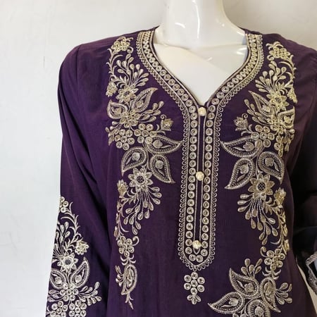 جلابية مطرزه بنفسجي