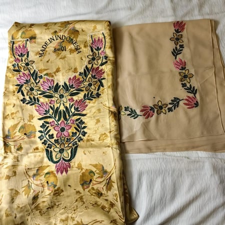 مخور مع طرحه اصفر