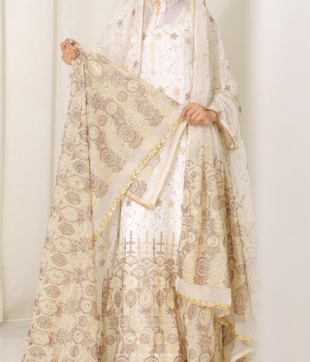 ثوب زبون ليله الحناء