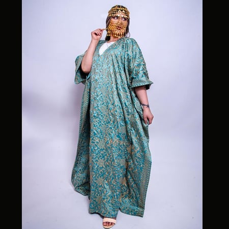 ثوب تراثي شزقي