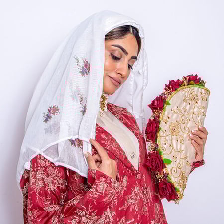 فستان عودي طويل