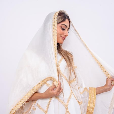 طقم مسدح حجازي ابيض