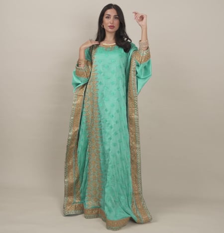 لبس زبون تركوازي - جاما