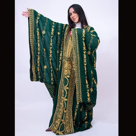 لبس حجازي نيلي