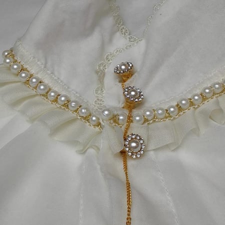 ازارير الوردة بحبة الؤلؤ