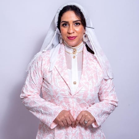 طقم الكرته الوردي