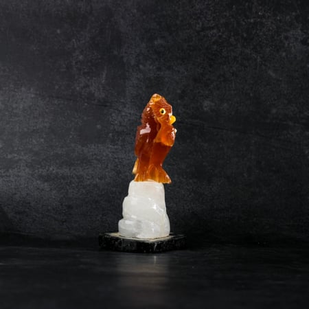 حجر كريم طبيعي