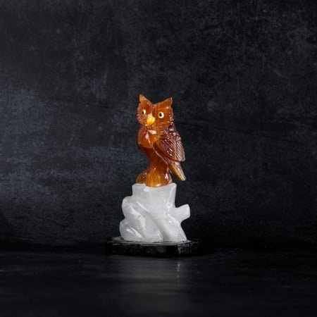 حجر كريم طبيعي