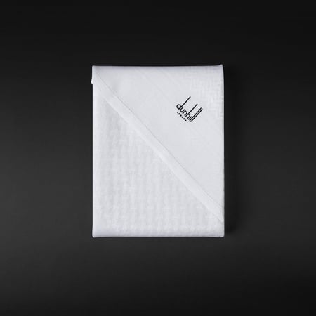 شماغ دنهل أبيض كلاسيك سويسري آخر إصدار