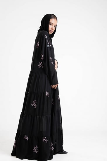عبايات لف اسود بوتيك بلاك
