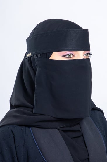 نقاب قماش ملكي مقاس قصير بمقوى وبدون مقوى من جنب خيطين BB244