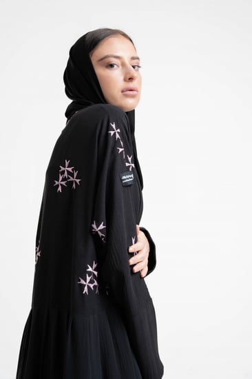 عبايات لف اسود بوتيك بلاك