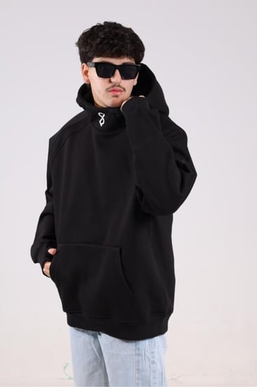 هودي اسود بكتابة "انا استطيع وسأفعل"