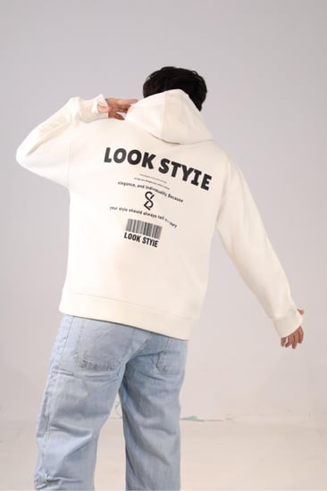 هودي ابيض بكتابة من الخلف