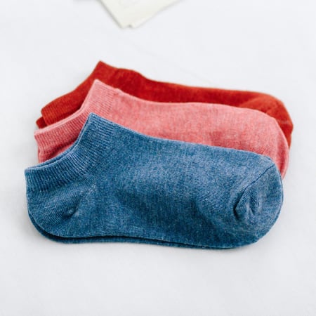 3 جوارب قصيرة ملونة