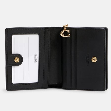 محفظة كوتش سناب