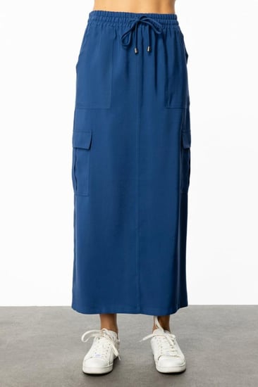 تنورة رياضية بجيب  باللون النيلى من EKOL