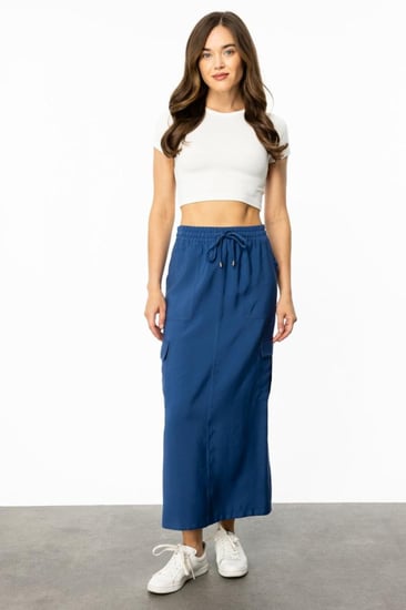 تنورة رياضية بجيب  باللون النيلى من EKOL