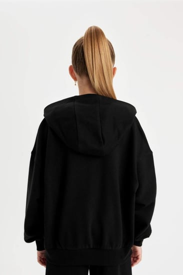 سويت شيرت بغطاء رأس للفتيات باللون الأسود مقاس كبير