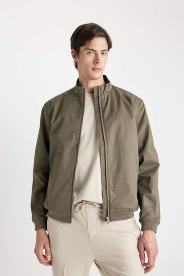 جاكيت رجالي كاكي طارد للماء قصة ضيقة ياقة واقفة سحاب جيب مبطن