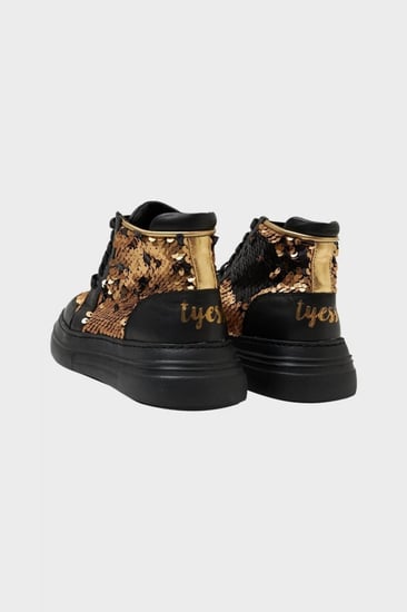 حذاء بناتي منقوش ماركة Tyess